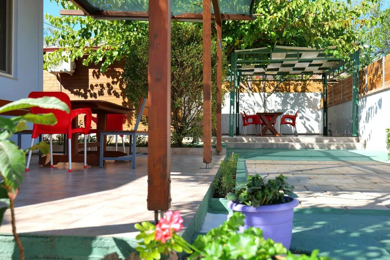 Stela Apartments Ksamil Guest house