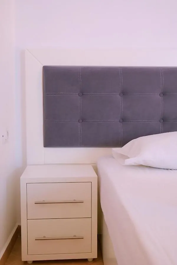 Stela Apartments Ksamil