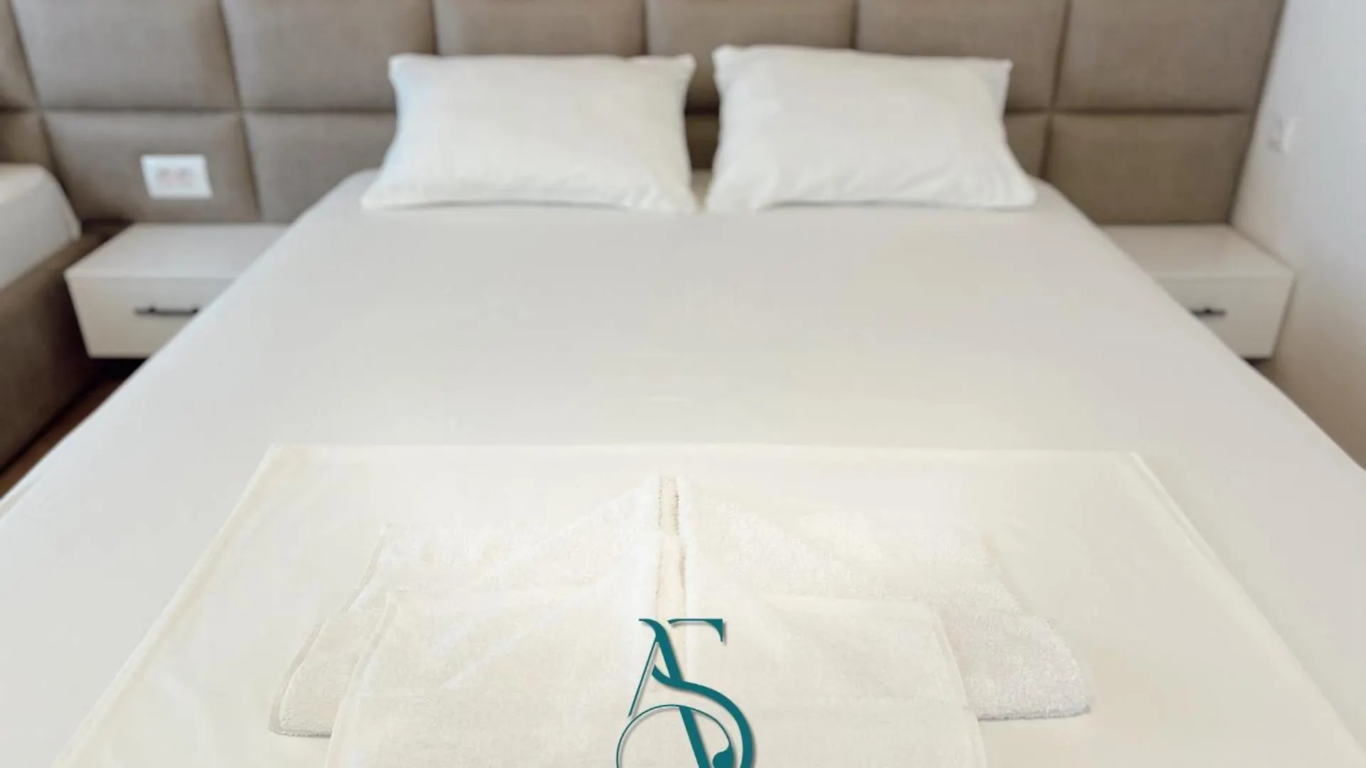 Stela Apartments Ksamil