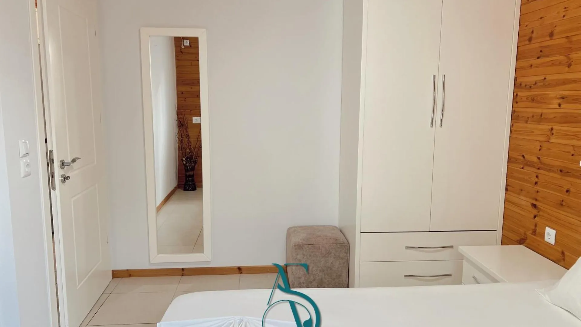 Stela Apartments Ksamil